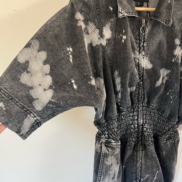 NWT Retrofete Carla Hematite Splatter Acid Wash Denim Full Zip Dress Size Large - Picture 3 of 11